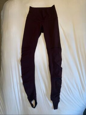 lululemon athletica Stirrup Ruched Leggings in Burgundy